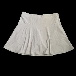 Athleta Skirt Women 14 Everyday Skort Khaki Travel Hiking Gym Yoga Golf Tenis